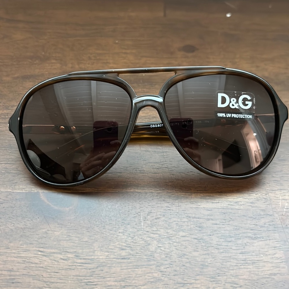 Dolce and Gabbana aviator sunglasses DG8078